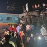 Decenas de muertos y cientos de heridos tras chocar un tren de pasajeros contra uno de mercancías en la India